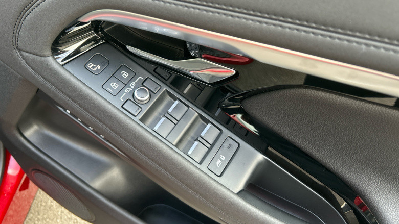 Land Rover Range Rover Evoque 1.5 P300e SE 5dr Auto Hatchback